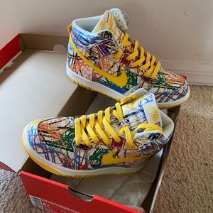 Nike Dunk GS size 5